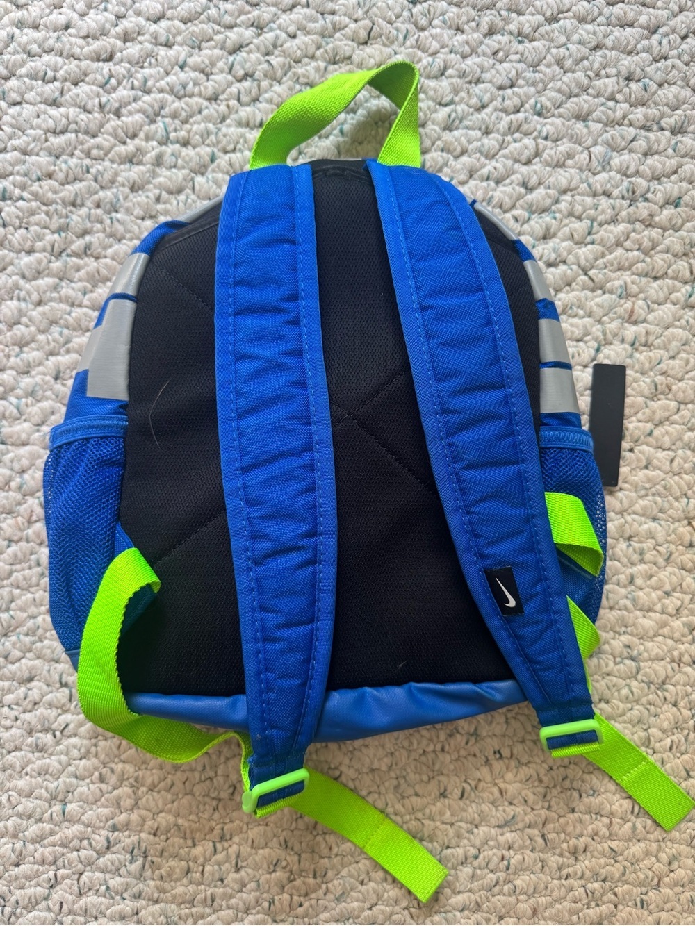 Nike Mini Backpack - Picture 2 of 4